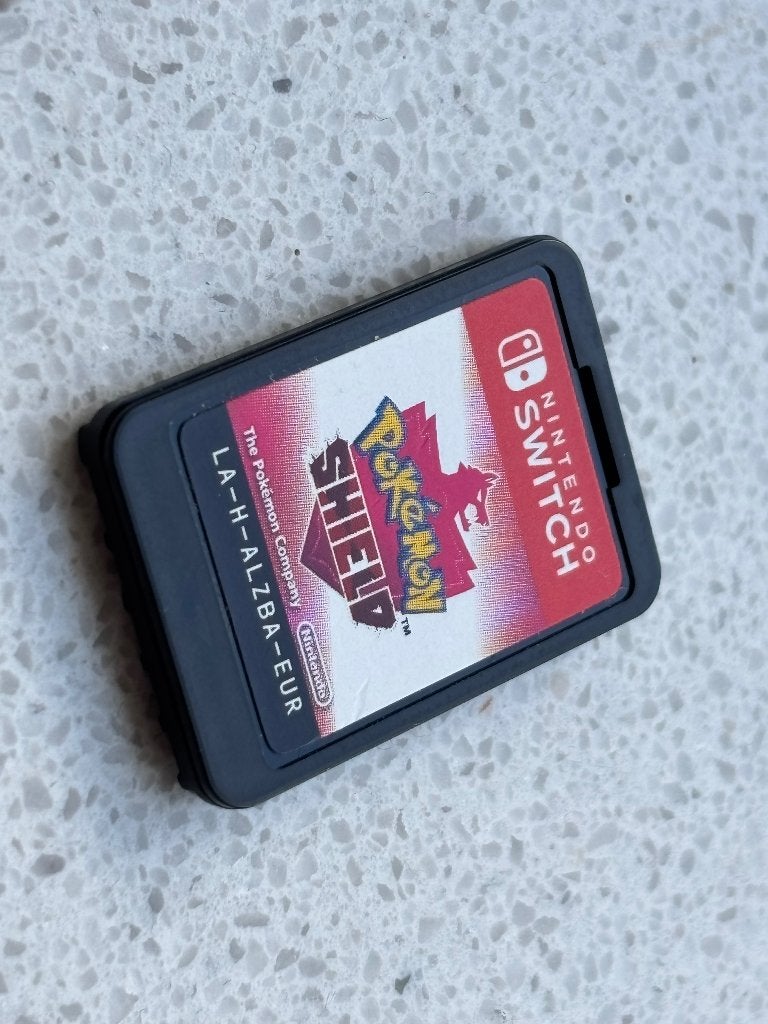 Pokémon Shield – Nintendo Switch, Gebruikt, 1 speler, Ophalen of Verzenden, Role Playing Game (Rpg)
