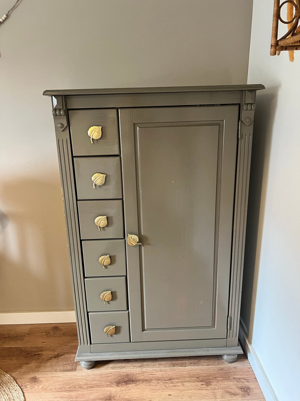 Vintage Kledingkast/Ladekast met Bladknoppen, Ophalen, Gebruikt, 50 tot 100 cm, Met lade(s)
