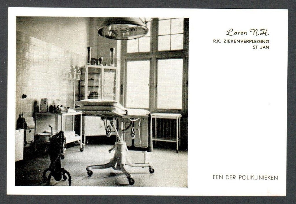 Oude ansicht - Laren - R.K. Ziekenverpleging St. Jan -  NH., Ophalen of Verzenden, 1940 tot 1960, Ongelopen, Noord-Holland