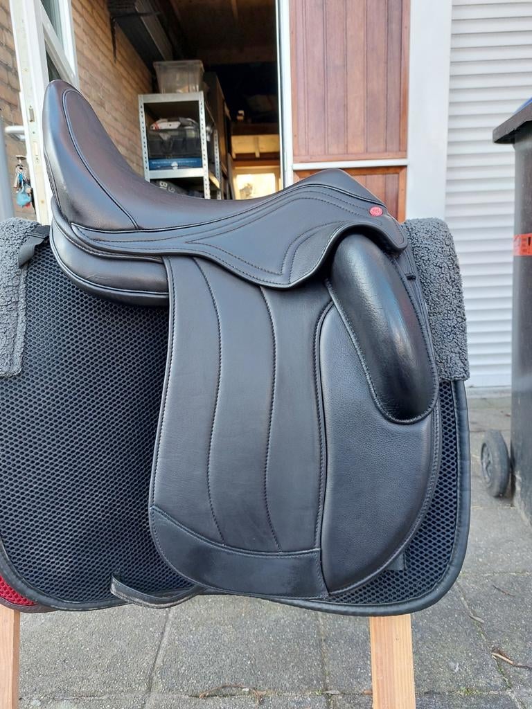 EDIX ishya 16,5 inch NIEUWSTAAT, Dieren en Toebehoren, Paarden en Pony's | Zadels, Zo goed als nieuw, Dressuur, Ophalen of Verzenden