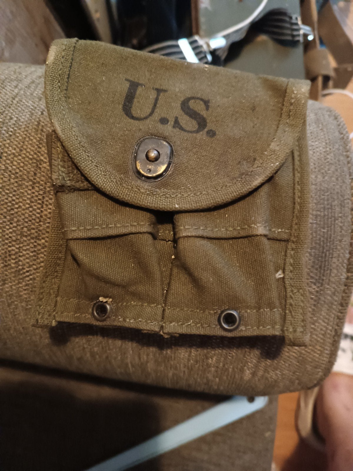 Origineel US M1 carbine patroontasje 1945, Verzamelen, Ophalen of Verzenden, Landmacht, Amerika, Overige typen