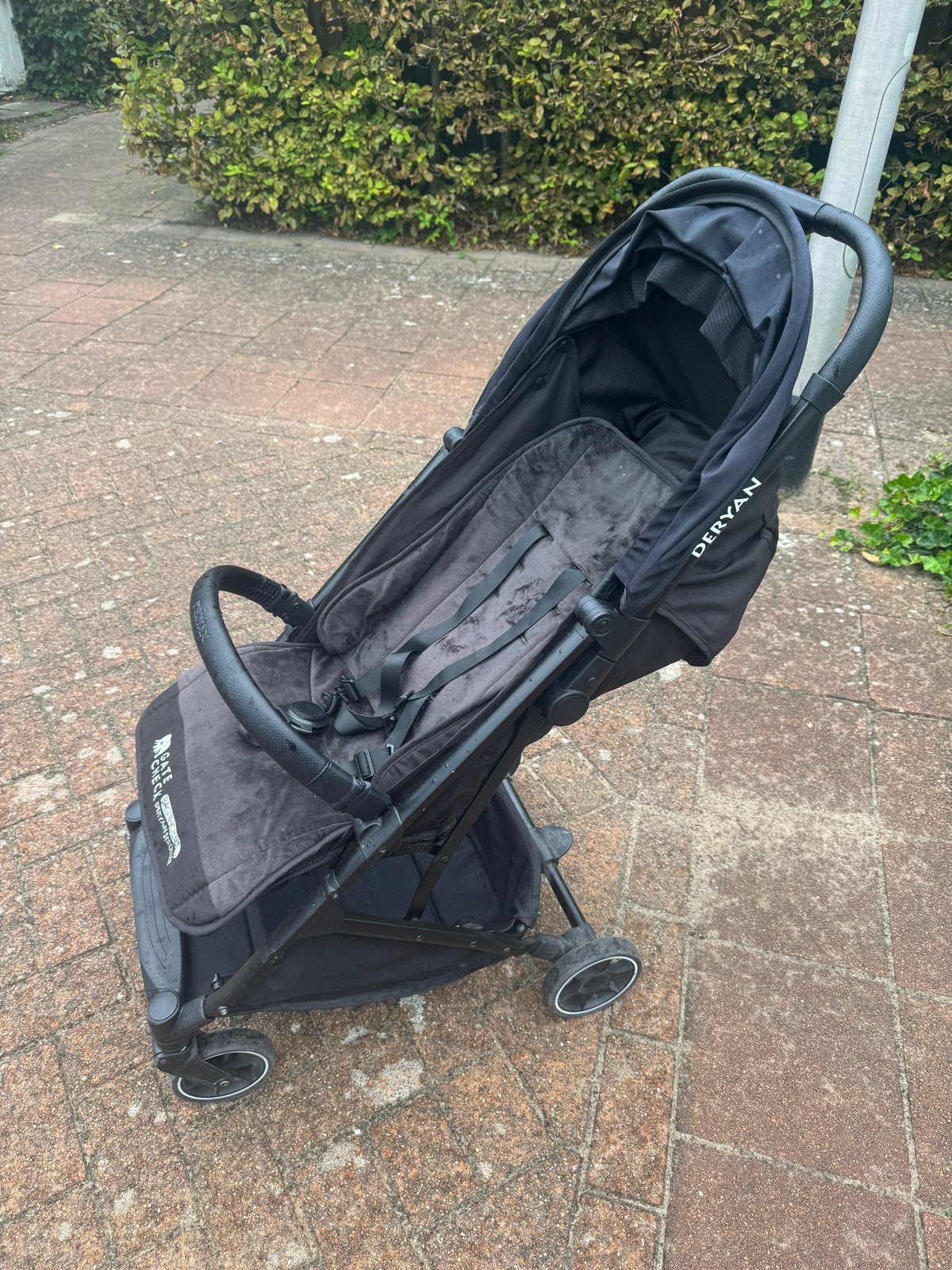 DERYAN Gate Check Buggy - Compacte en lichte kinderwagen