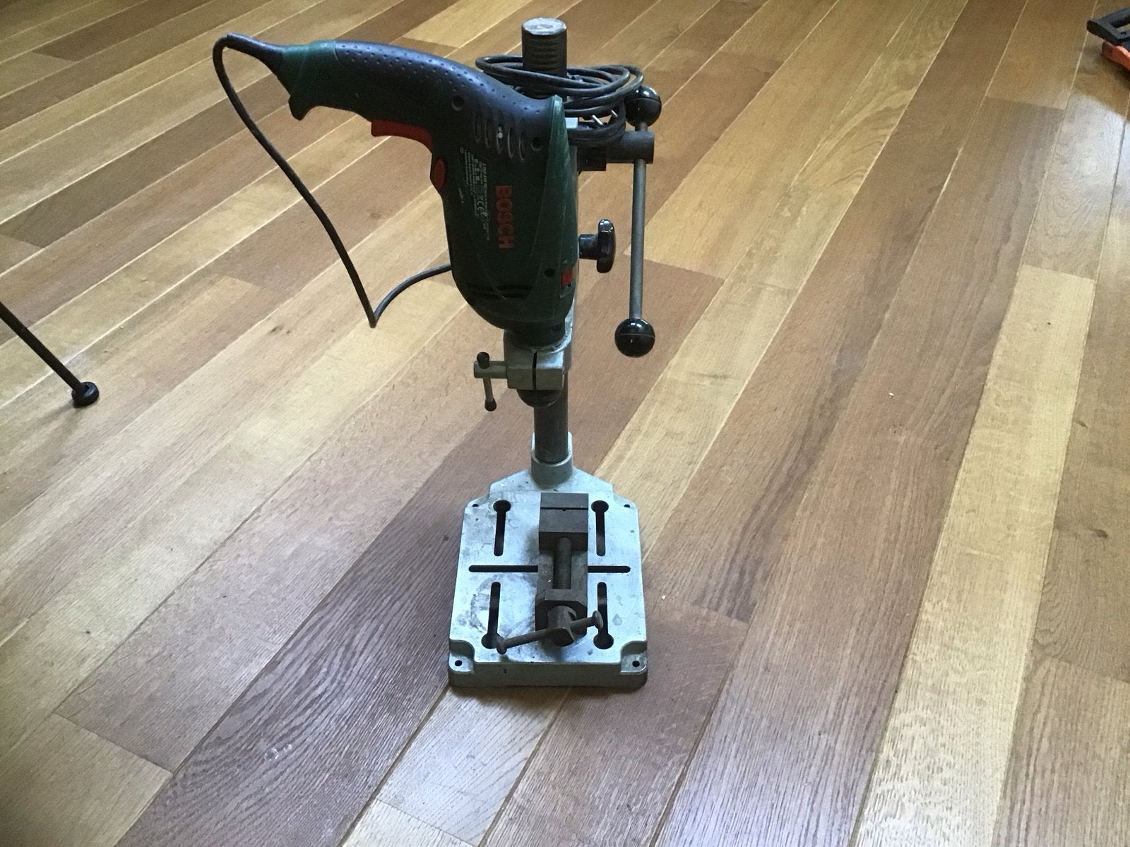 Bosch Boormachine met Boorstandaard, Ophalen, Gebruikt, 400 tot 600 watt, Boormachine