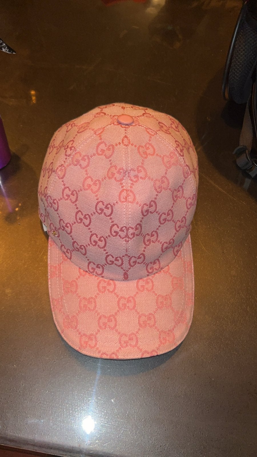 Gucci pet roze - Zo goed als nieuw, Kleding | Dames, Ophalen of Verzenden, Zo goed als nieuw, One size fits all, Pet