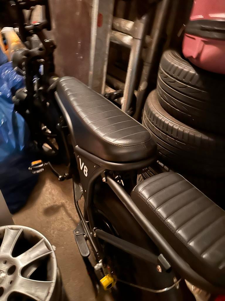 V8 Fatbike - Weinig gebruikt, 2 accu's, 2 zitplaatsen, Fietsen en Brommers, Elektrische fietsen, Ophalen of Verzenden, Zo goed als nieuw