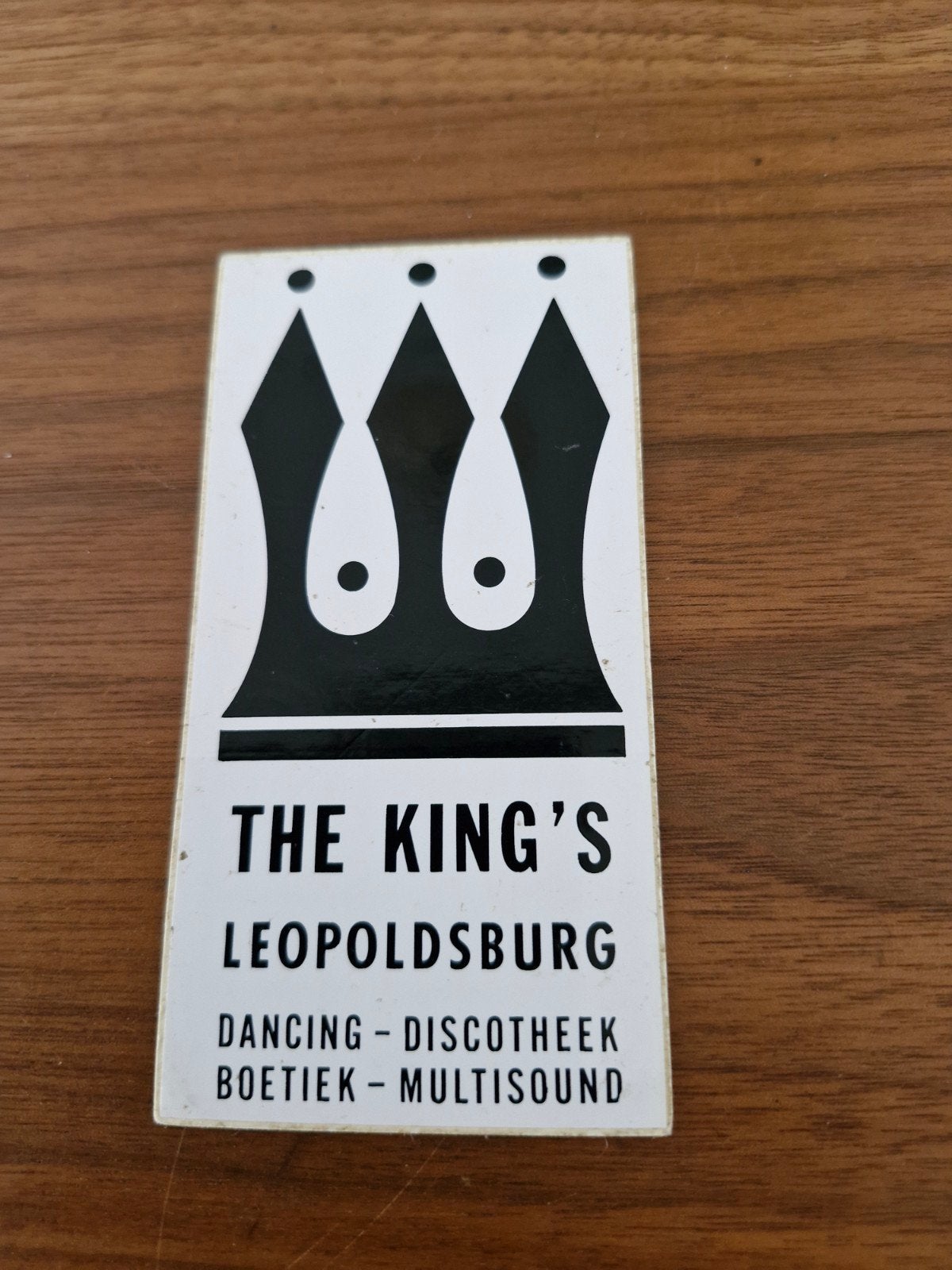9910  Sticker The King's Leopoldsburg Dancing Discotheek, Ophalen of Verzenden, Gebruikt