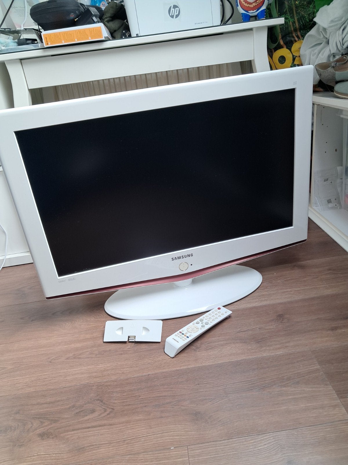 Samsung tv 32 inch wit design model schaars, Ophalen of Verzenden, 50 Hz, Samsung