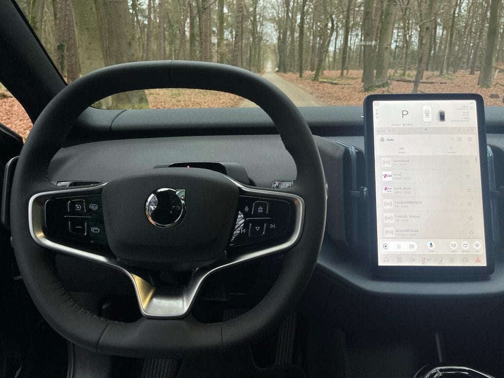 Volvo EX30 Cross Country Twin Motor Performance AWD 69 kWh U, 12 maanden, Gebruikt, 680 min, Leder en Stof