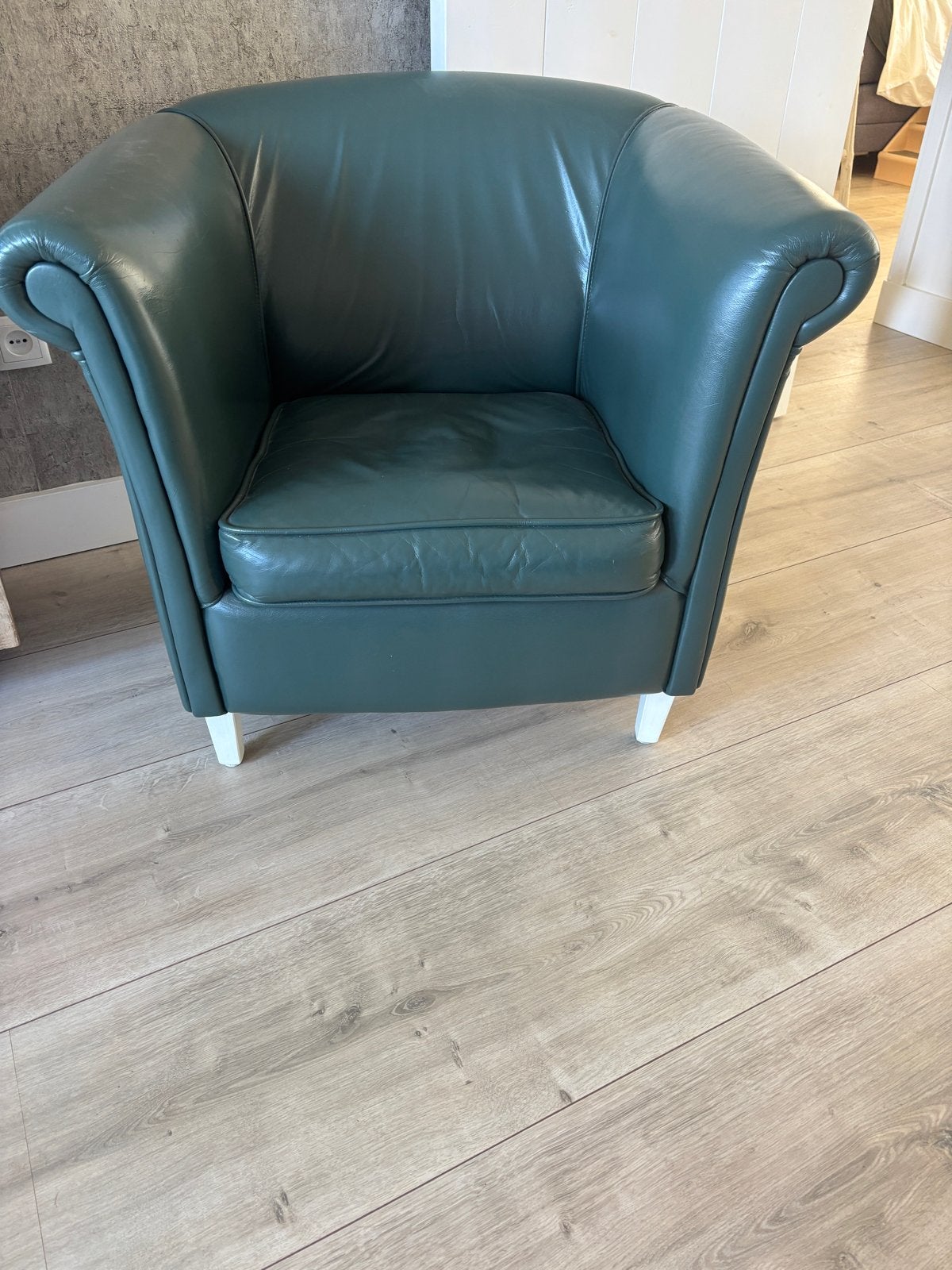 Gratis af te halen: 2x fauteuil in  leer, Ophalen, Gebruikt, Leer, 75 tot 100 cm