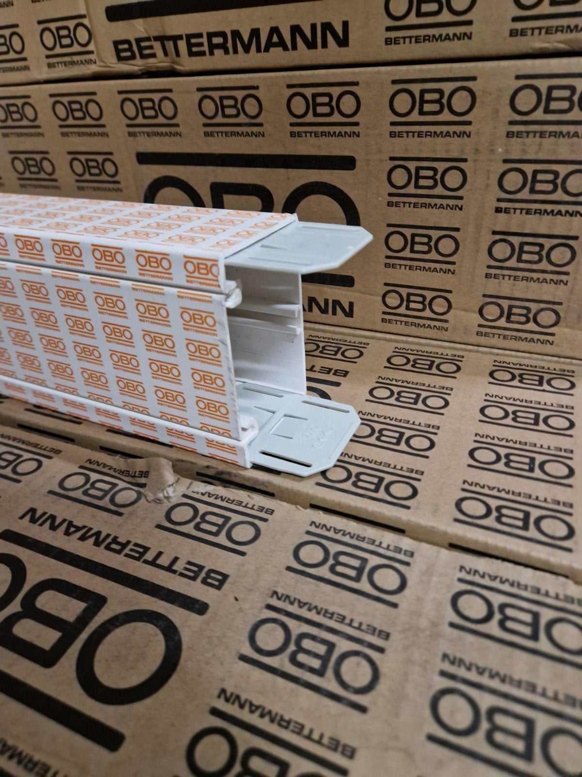 obo bettermann wandgoot, Ophalen of Verzenden