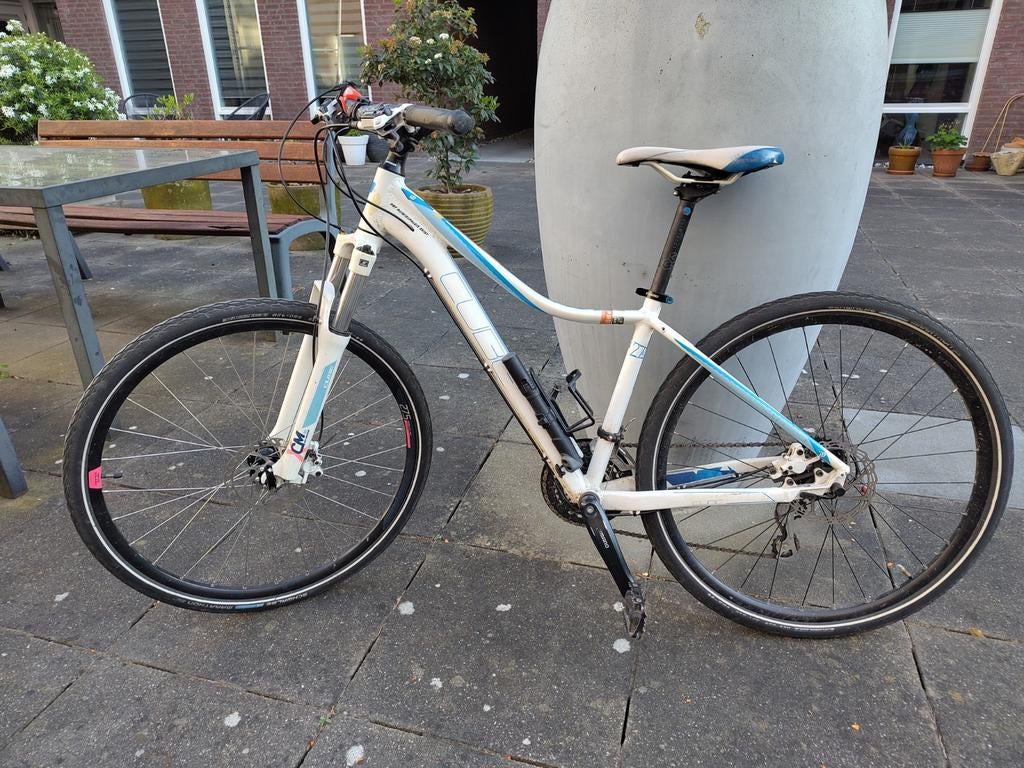 Cube mtb wit met blauw. In goede staat. Frame xs., Fietsen en Brommers, Fietsen | Dames | Sportfietsen en Toerfietsen, Gebruikt