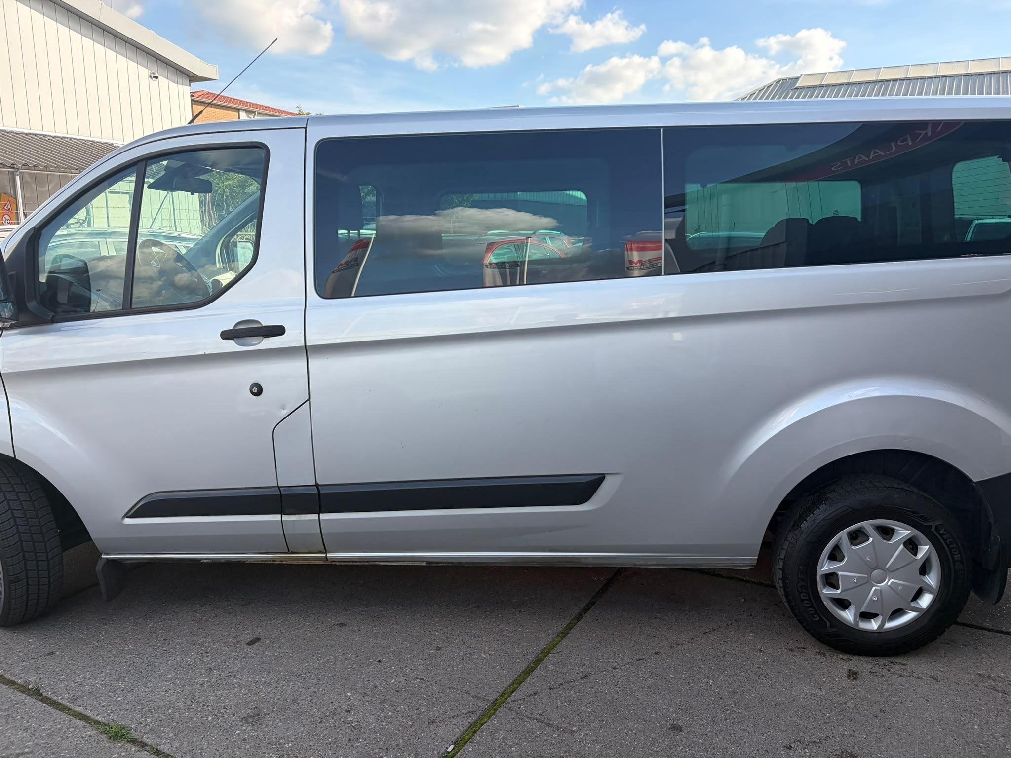 Ford Transit Custom 310 2.0 TDCI L2H1 Trend Geel kenteken! A, Voorwielaandrijving, Stof, Gebruikt, Euro 6
