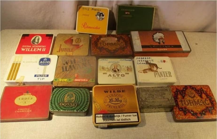 Mooie Partij van oude blikken Sigarendoosjes, Verzamelen, Rookartikelen, Aanstekers en Luciferdoosjes, Ophalen of Verzenden, Gebruikt