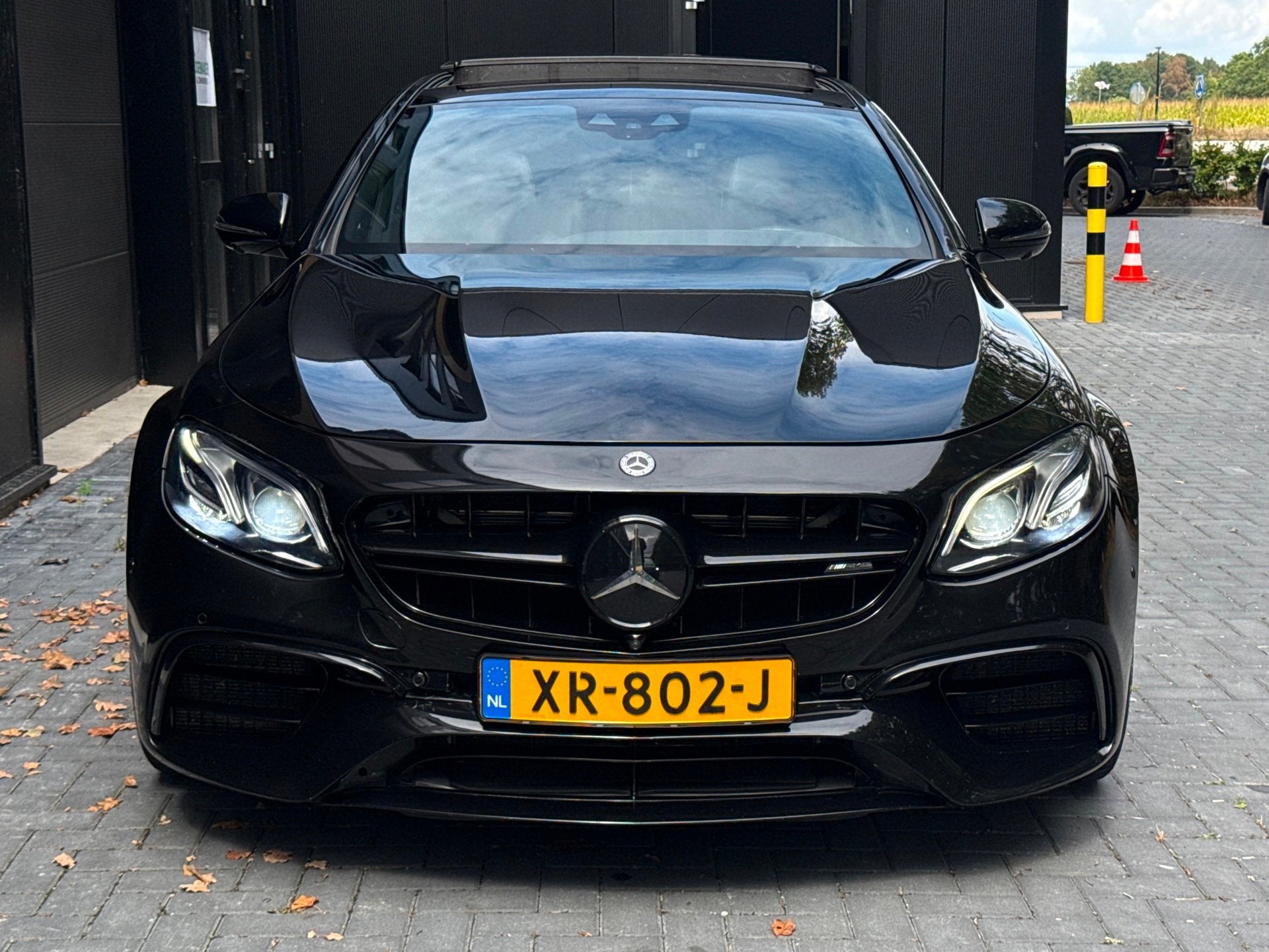 Mercedes-Benz E-klasse AMG 63 S 4MATIC Premium Plus PANO/360, Auto's, Automaat, Gebruikt, Automatische klimaatregeling, Zwart