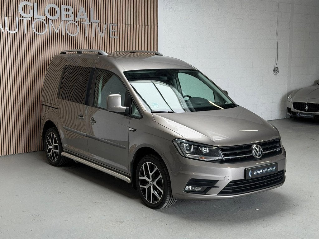 Volkswagen Caddy 2.0 TDI L1H1 BMT Highline - ACC - CARPLAY -, Stof, Gebruikt, 4 cilinders, Volkswagen