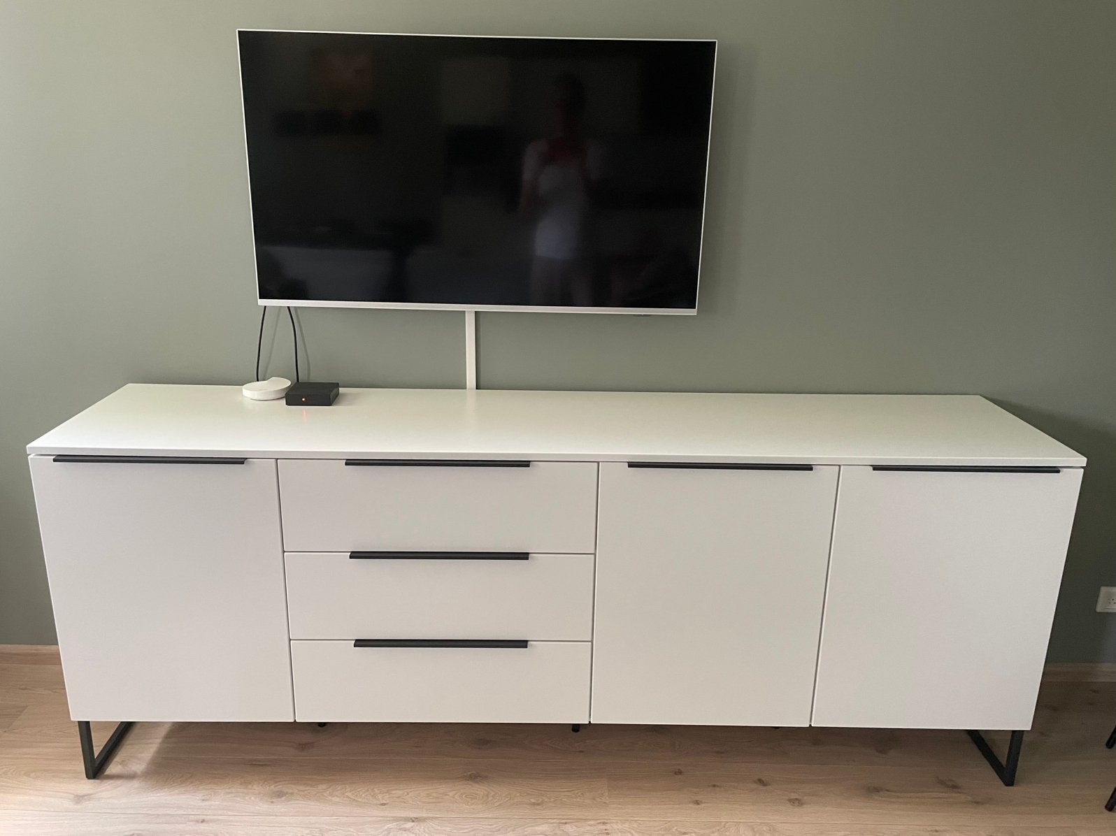 Dressoir br 228 x h 87 x d 49,5, Huis en Inrichting, Kasten | Dressoirs, Met deur(en), Zo goed als nieuw, 200 cm of meer, 50 tot 75 cm