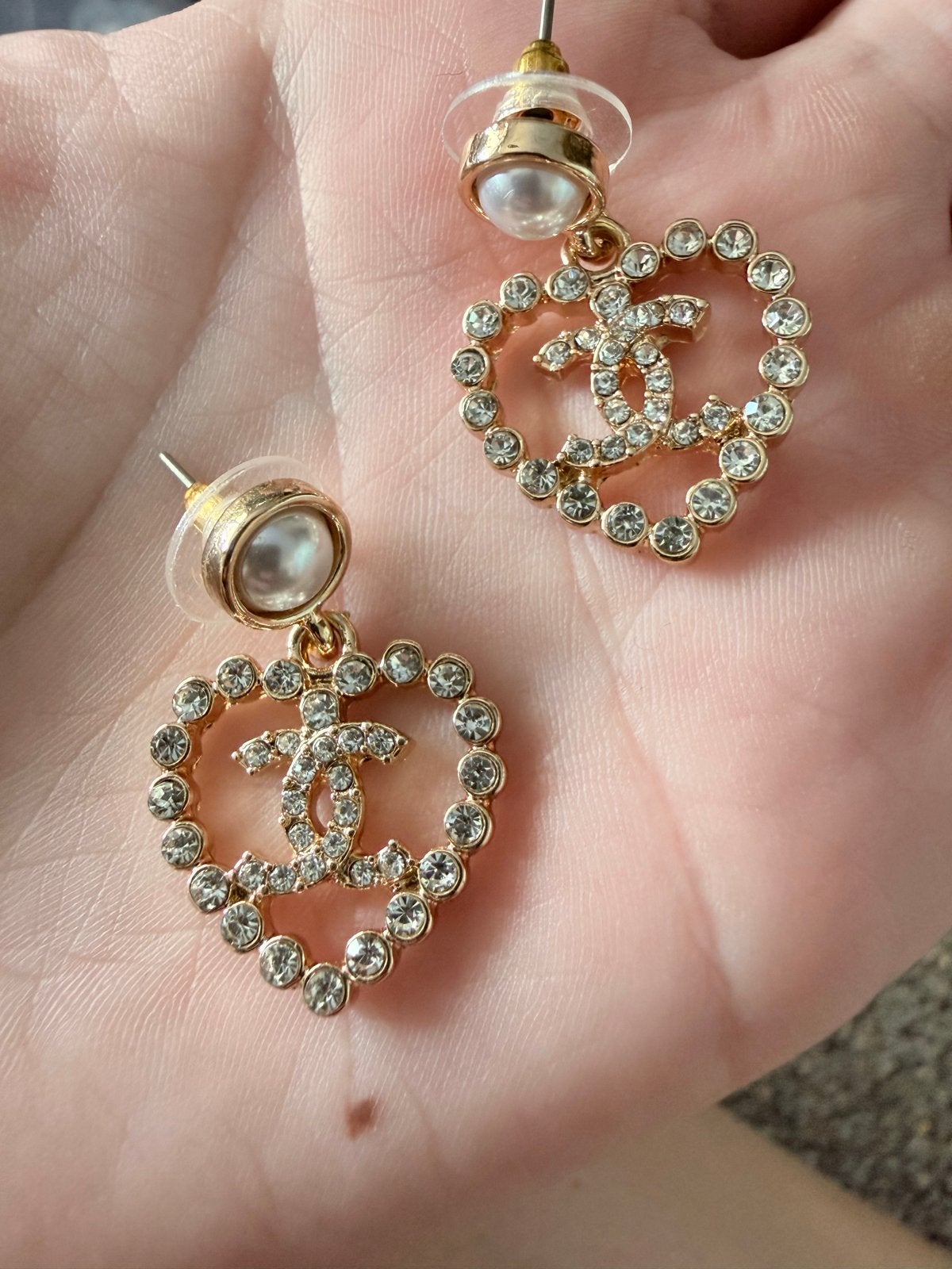 Nieuwe gouden oorbellen met hartjes en strass, Met kristal, Overige materialen, Hangers, Nieuw