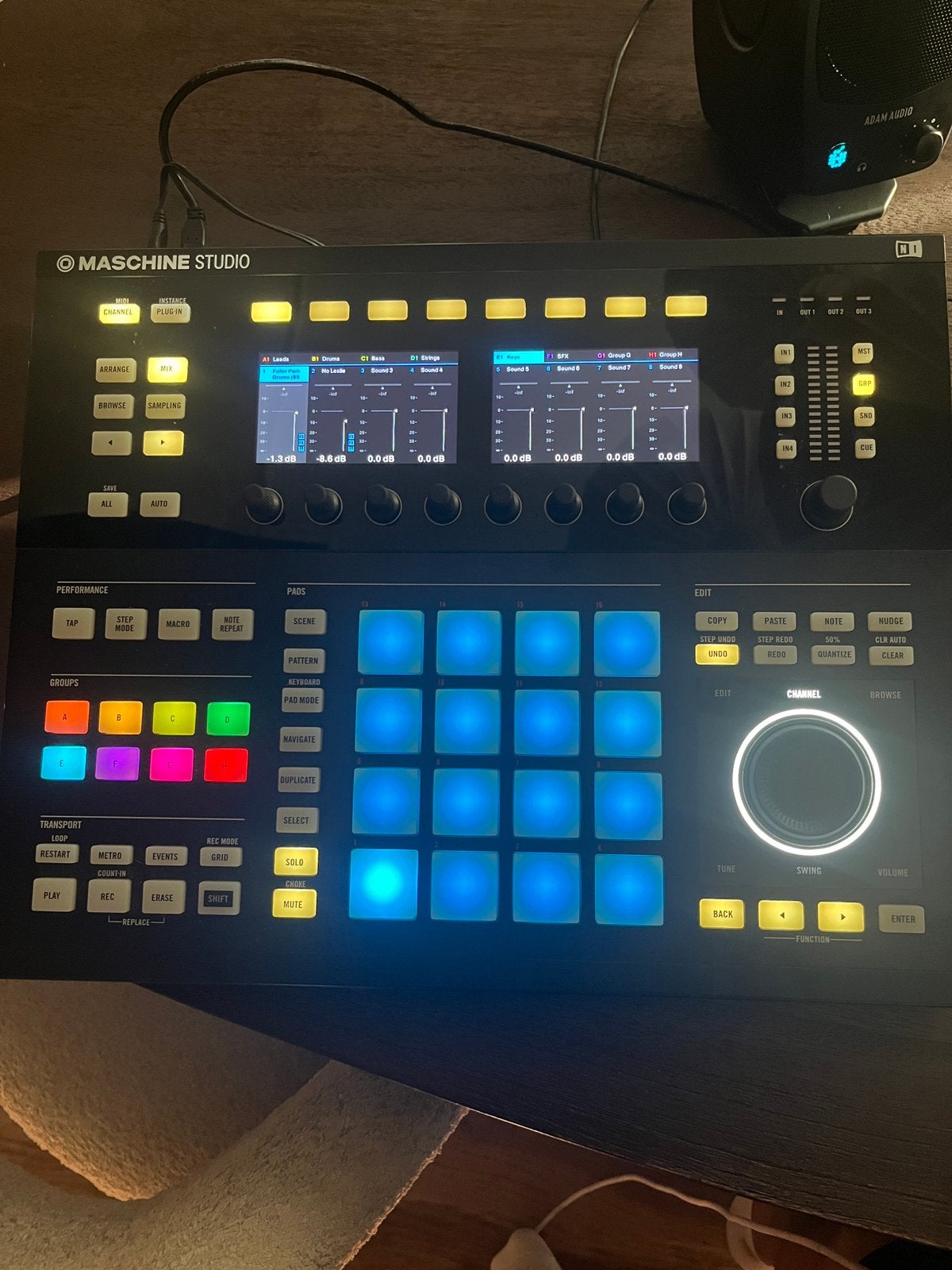 Maschine studio Black, Muziek en Instrumenten, Midi-apparatuur, Ophalen of Verzenden, Gebruikt