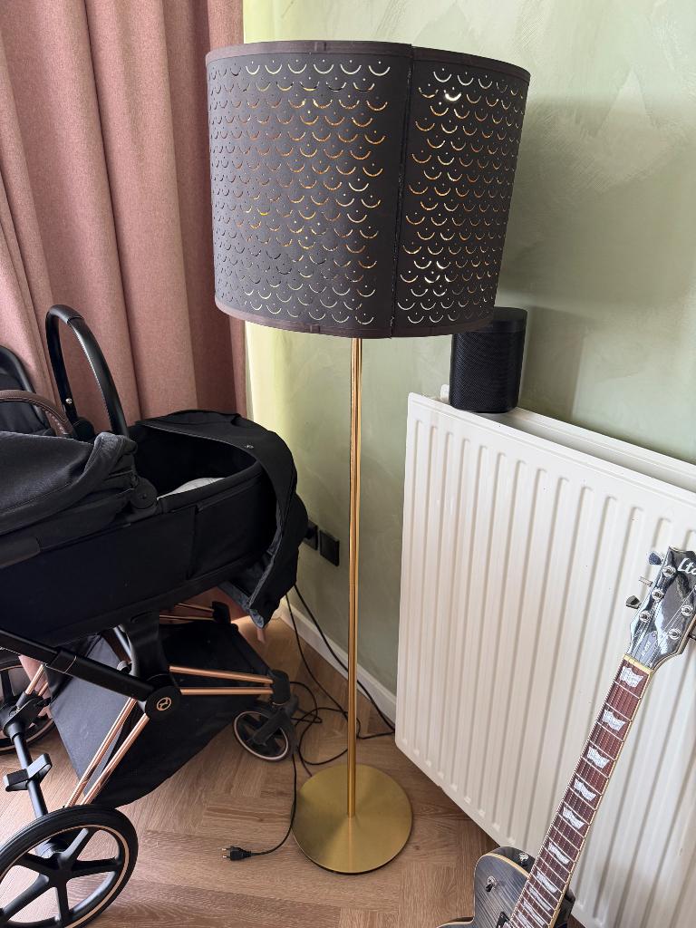 Ikea sta lamp goud met Govee smart light, Ophalen of Verzenden, Zo goed als nieuw, Metaal, Modern goud strak zwart