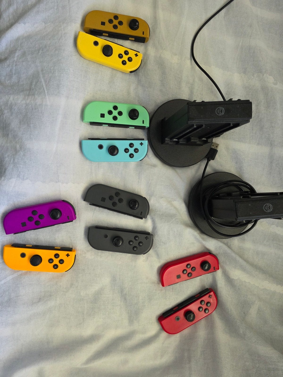 Nintendo Switch Joy-Cons - Diverse kleuren en oplader, Ophalen of Verzenden, Zo goed als nieuw, Met 3 controllers of meer, Switch Original