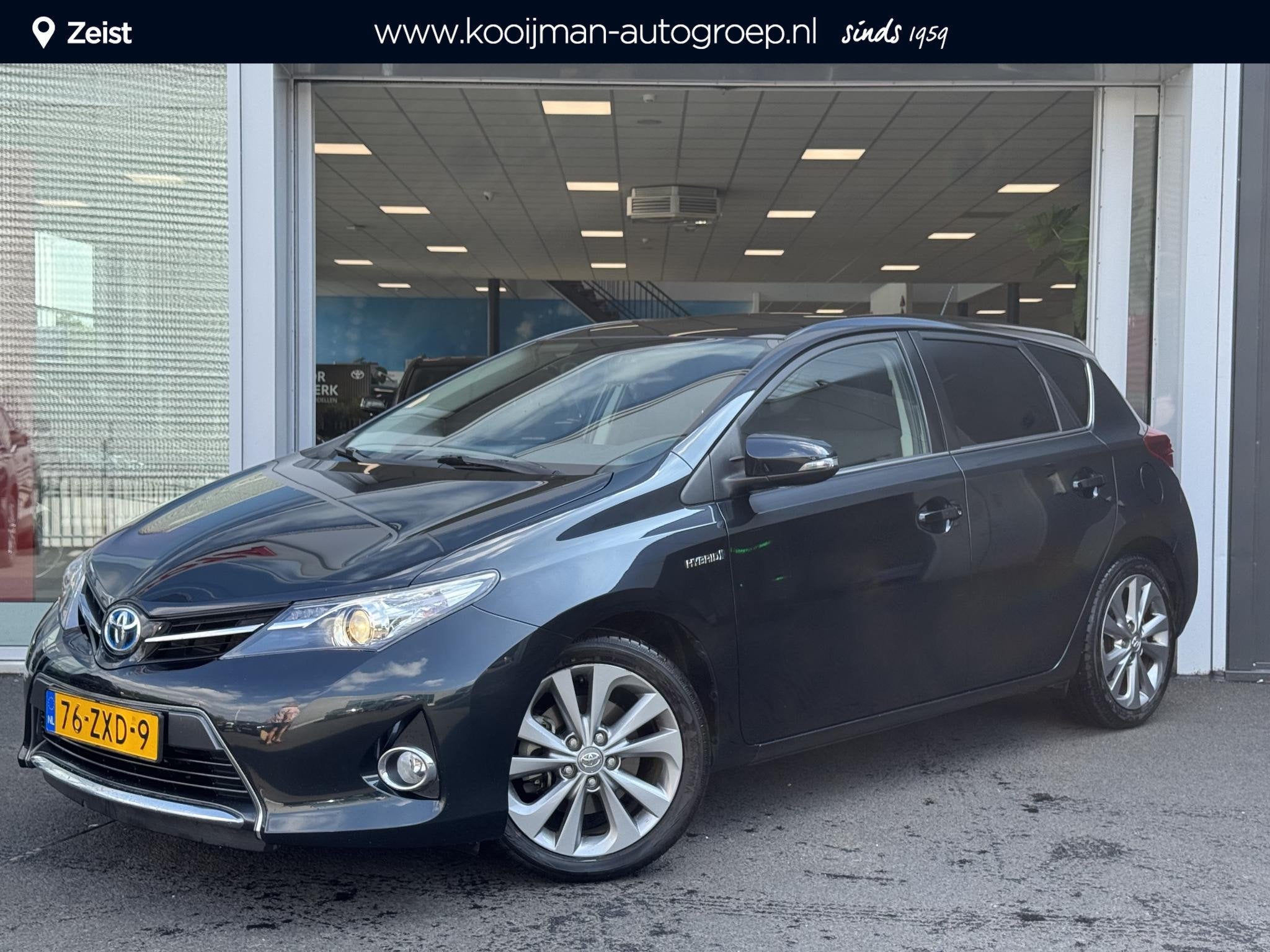 Toyota Auris 1.8 Hybrid Lease 17 inch | Airco | Parkeercamer, Auto's, Euro 5, Gebruikt, 4 cilinders, Start-stop-systeem