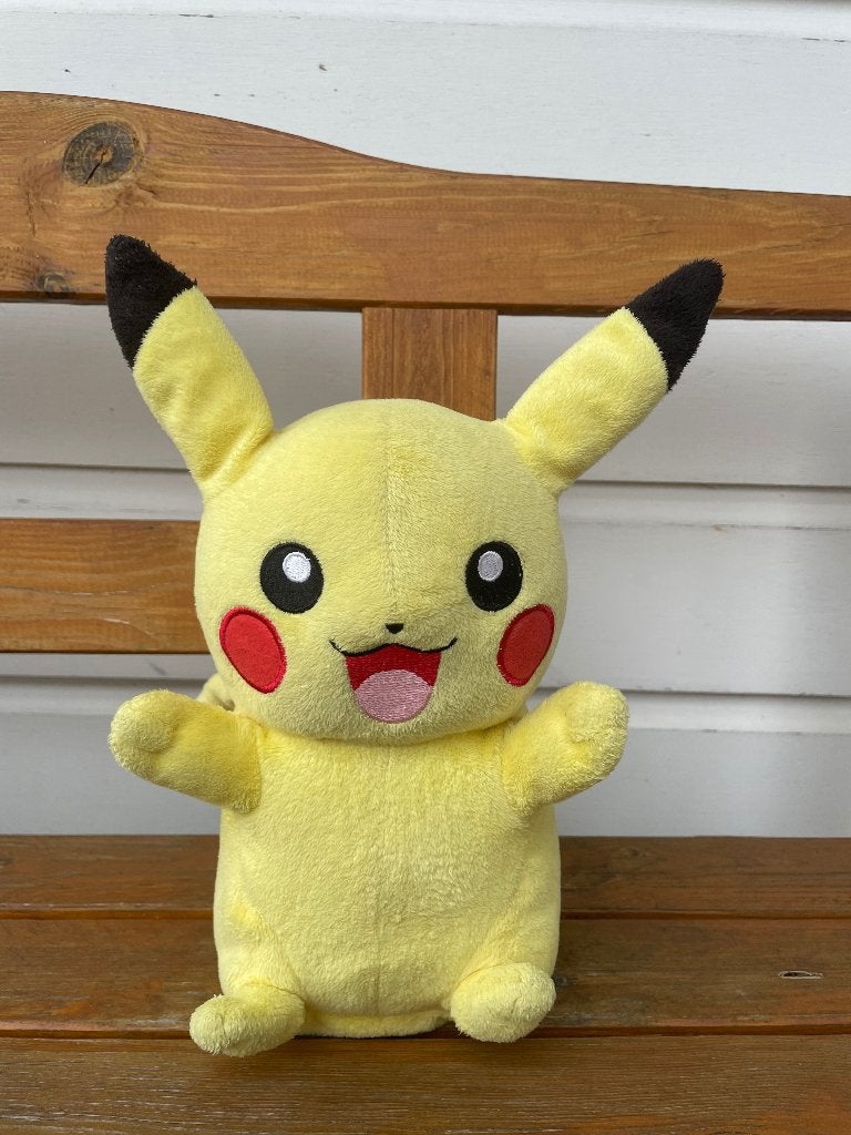 Pikachu Pokémon knuffel met licht en geluid | 25 cm, Ophalen of Verzenden, Zo goed als nieuw, Overige typen