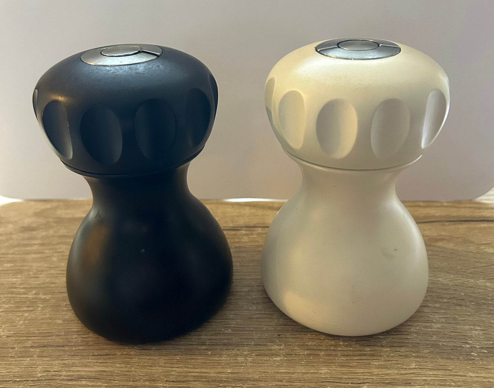 Alessi Marc Newson Pepermolen/Zoutmolen - Vintage 1999, Zilver, Ophalen of Verzenden, Overige typen, Gebruikt