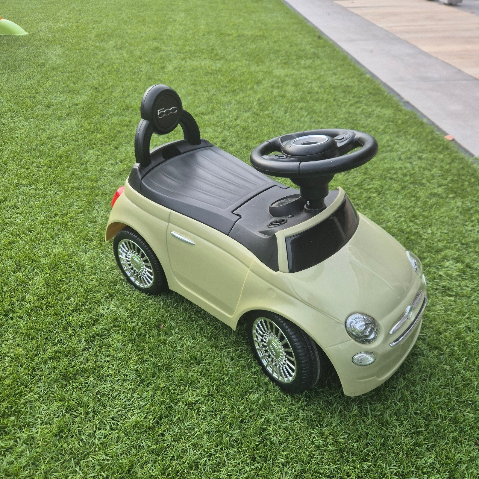 Fiat 500 Loopauto - Zo goed als nieuw, Kinderen en Baby's, Ophalen, Zo goed als nieuw, Loopvoertuig