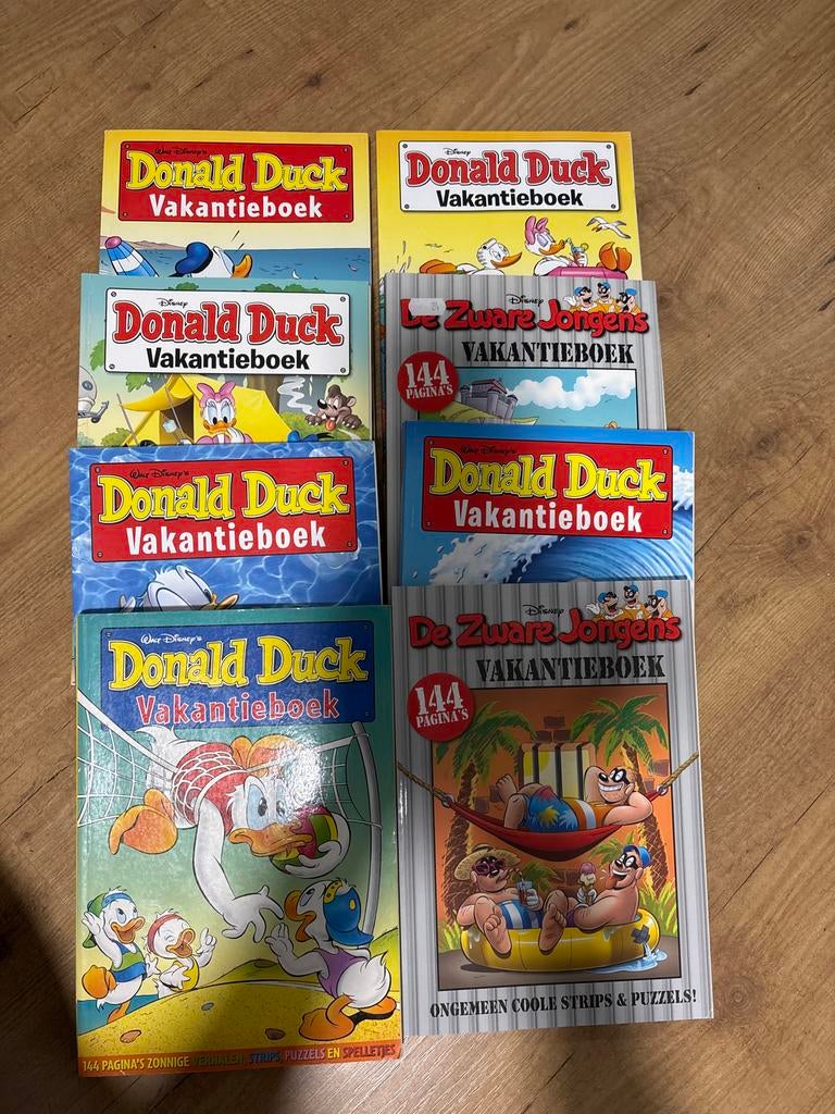 8 Donald Duck zomerboeken, Ophalen of Verzenden, Donald Duck, Zo goed als nieuw, Beeldje of Figuurtje