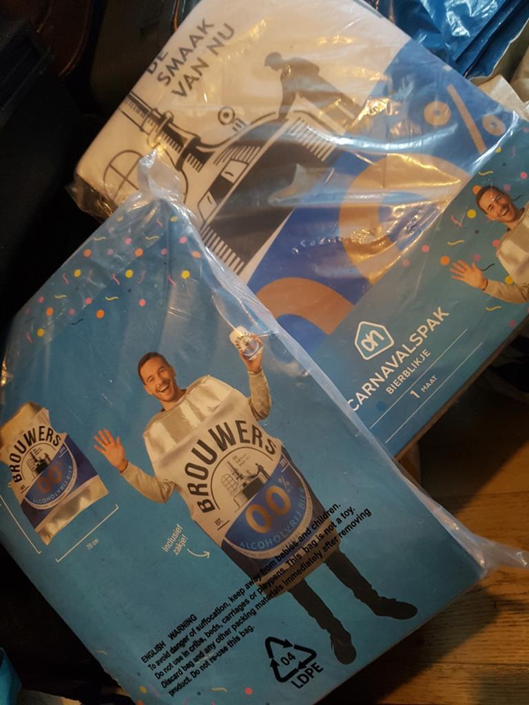 Carnavalspak bierblikje 1 maat AH 2€, Ophalen, Zo goed als nieuw