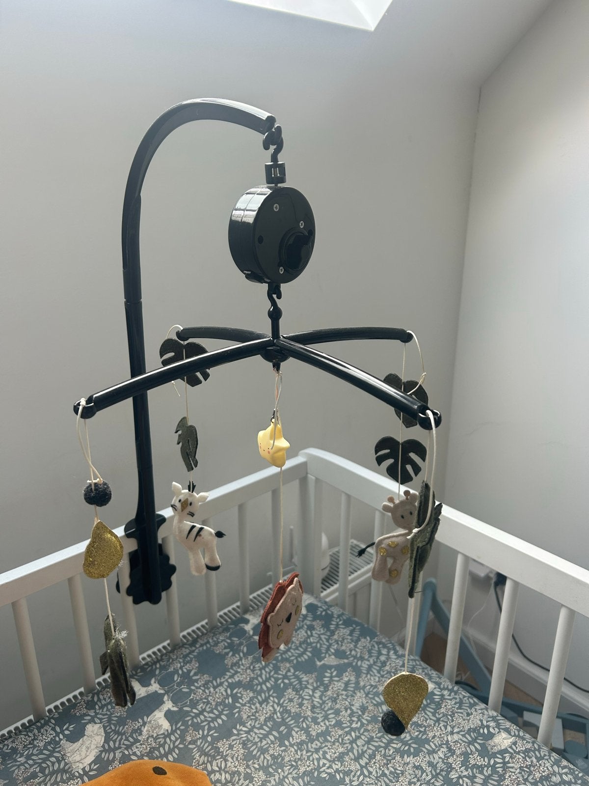 KiekePiep muziekmobiel voor babybedje/box - Jungle thema, Ophalen, Gebruikt, Mobiel