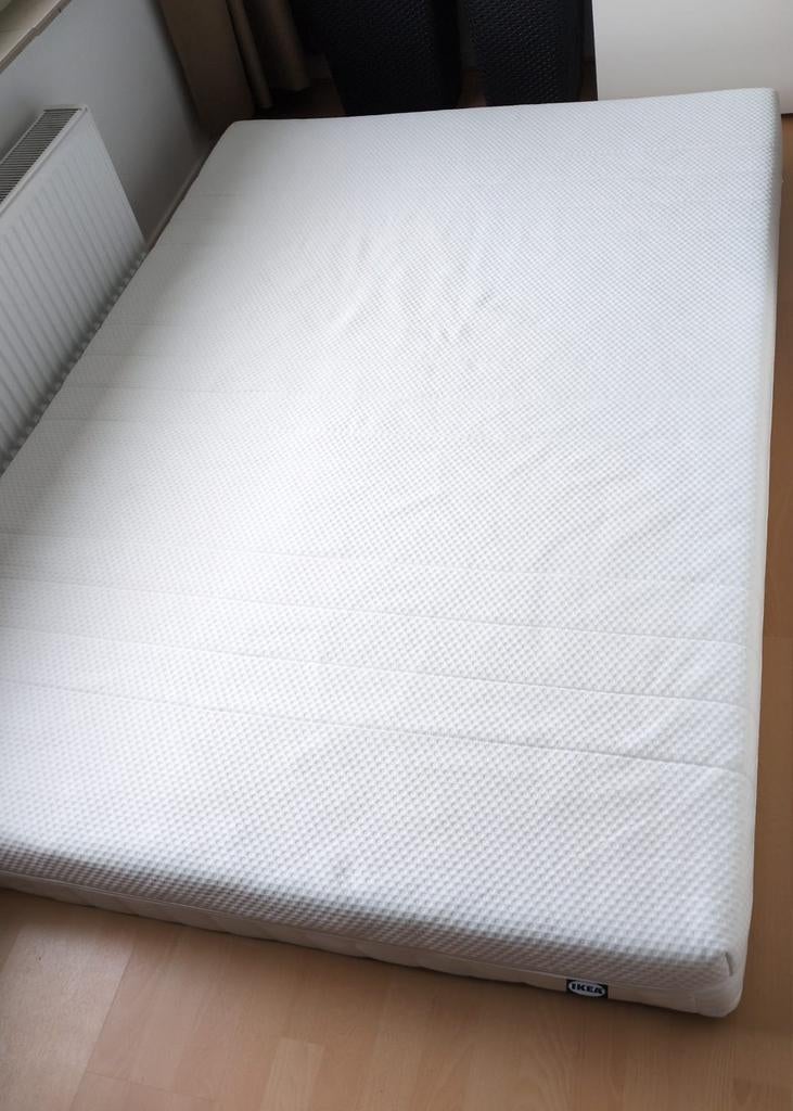 Ikea Akrehamn matras / 140 x 200 cm / middelhard, Huis en Inrichting, Slaapkamer | Matrassen en Bedbodems, Ophalen, Tweepersoons
