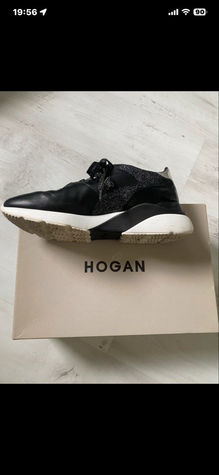 Hogan zwarte sneakers met glitterdetails maat 39, Ophalen of Verzenden, Gedragen, Zwart, Sneakers of Gympen