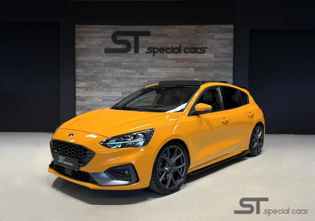 Ford Focus 2.3 EcoBoost ST-3|Pano|Orange Fury, 1408 kg, Gebruikt, Met garantie (alle), 2300 cc
