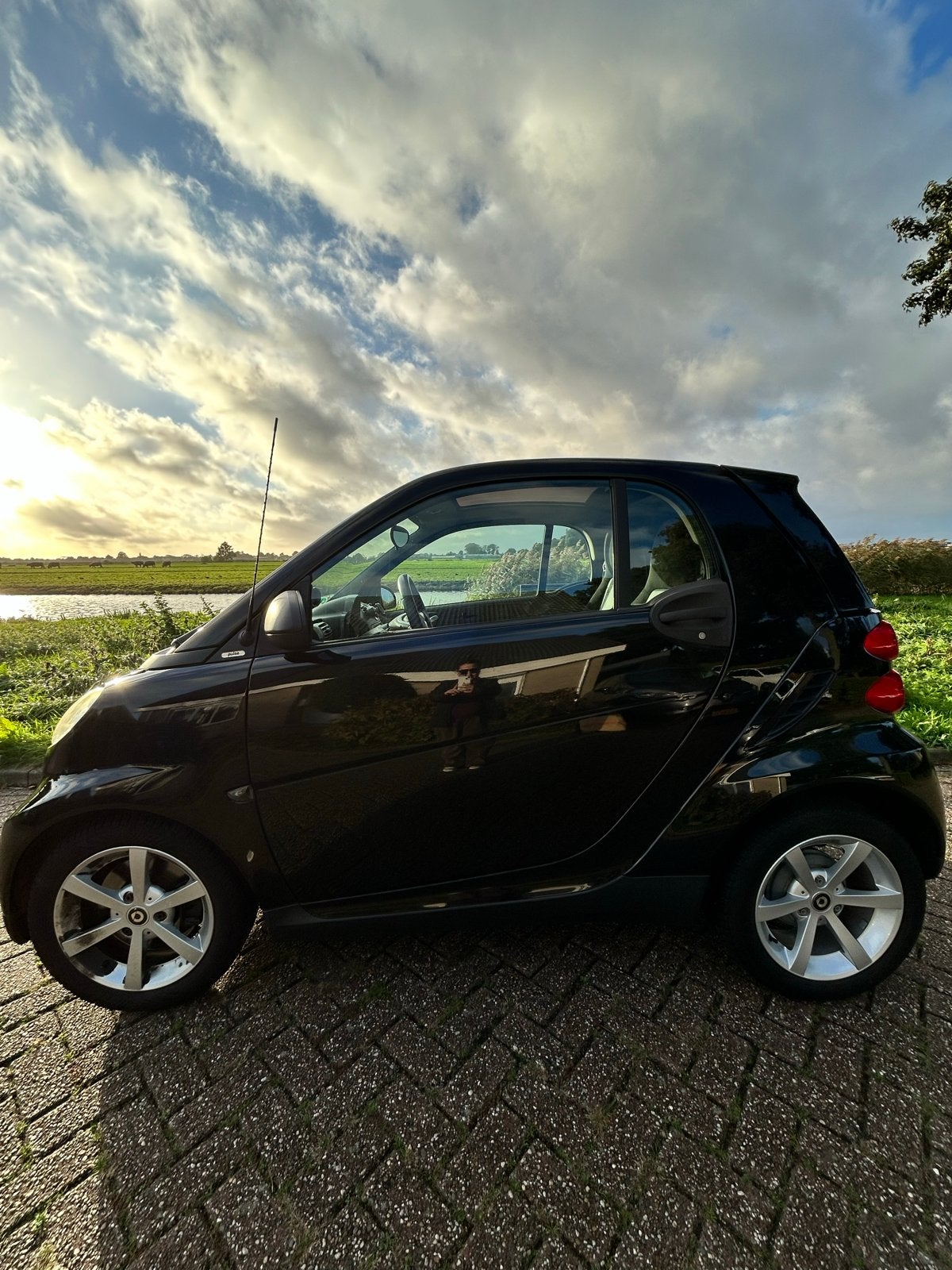 Smart ForTwo 1.0 52KW Coupe MHD AUT 2009 Zwart, Auto's, Automaat, Achterwielaandrijving, 18 €/maand, Origineel Nederlands