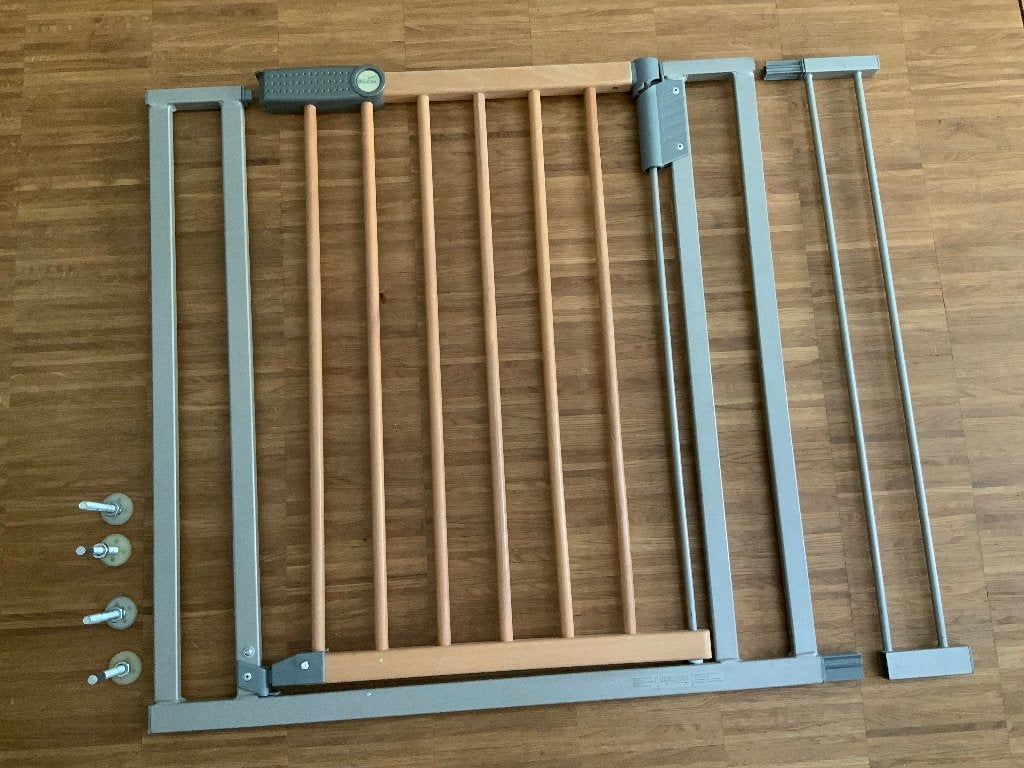 2 traphekken Geuther, Ophalen, Gebruikt, Klemhekje, Hout
