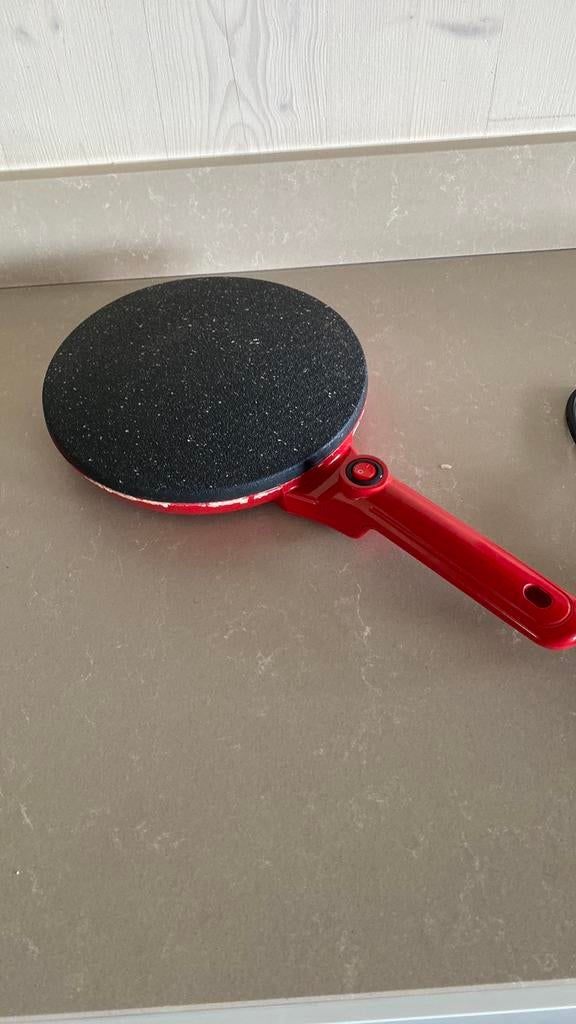 Crêpe machin, Ophalen, Zo goed als nieuw, Overige materialen