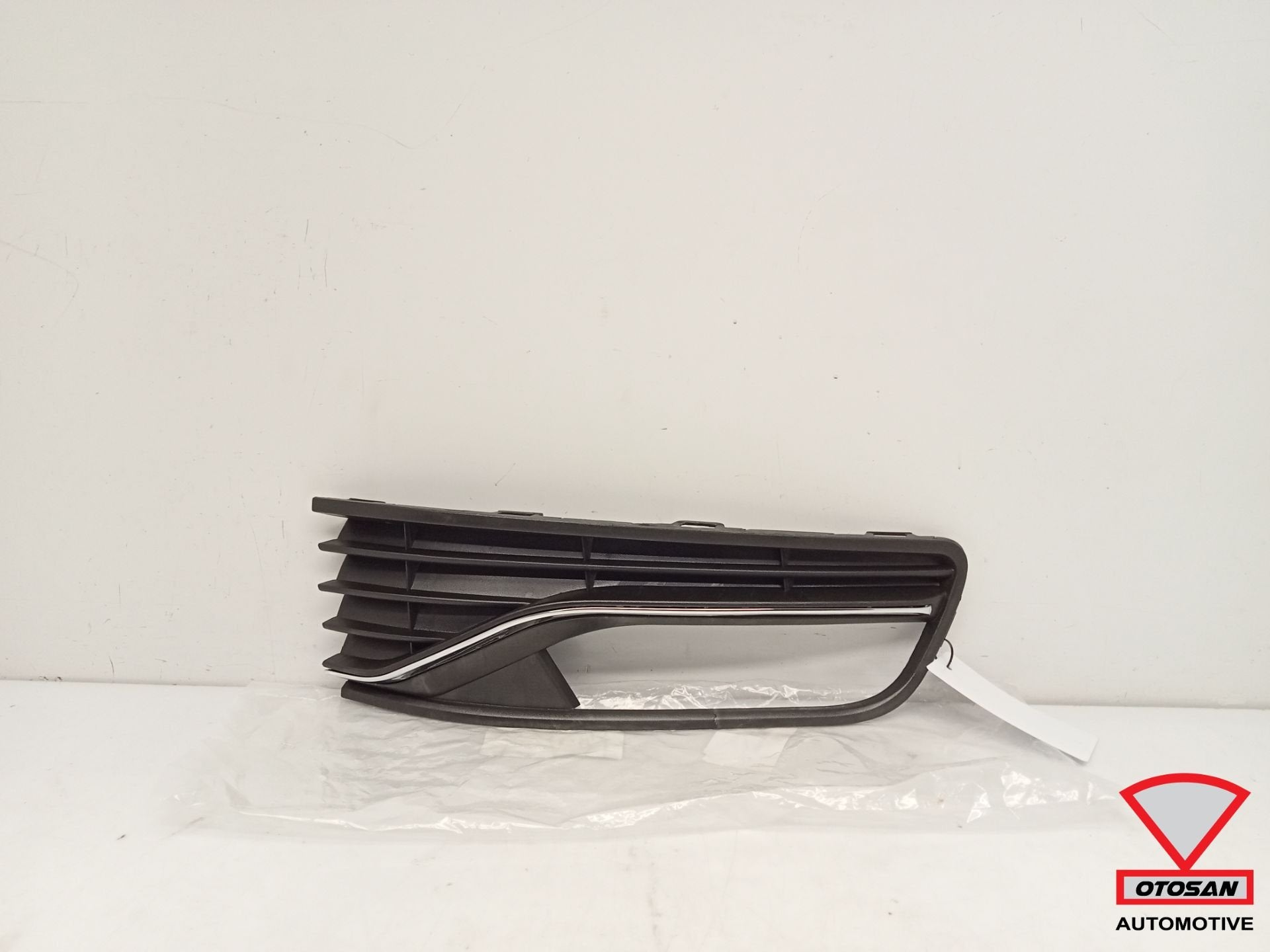 VW Polo 6C Chroom Bumper Rooster Rechts Nieuw 6C0854662C, Volkswagen, Volkswagen AG, Rechts, Nieuw
