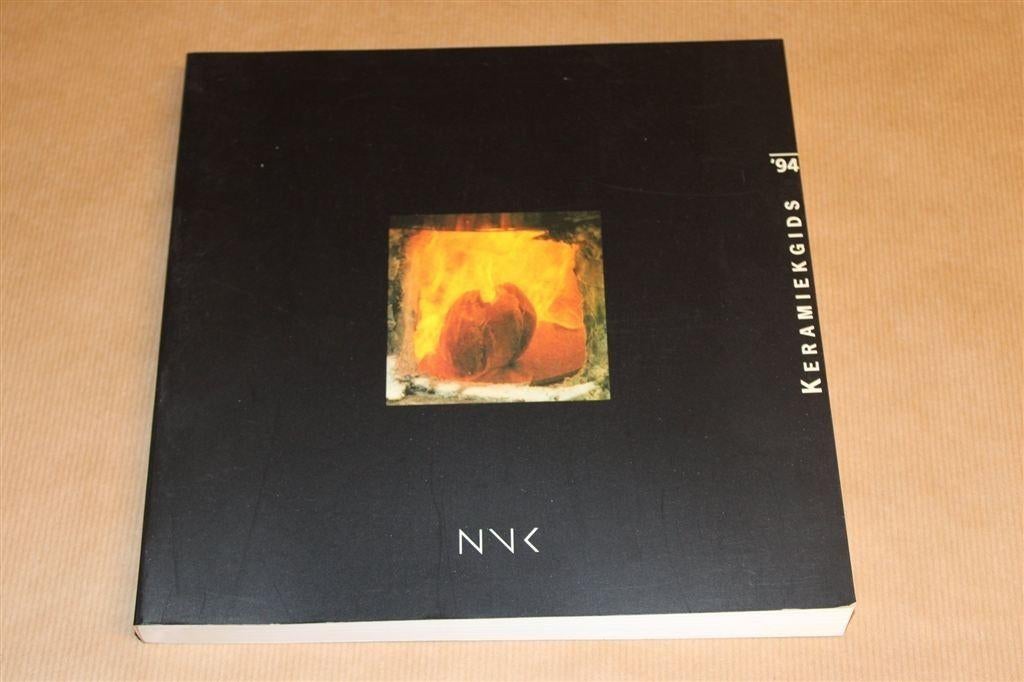 Keramiekgids '94 — Hedendaagse Keramiek in Nederland, Boeken, Ophalen of Verzenden, Zo goed als nieuw