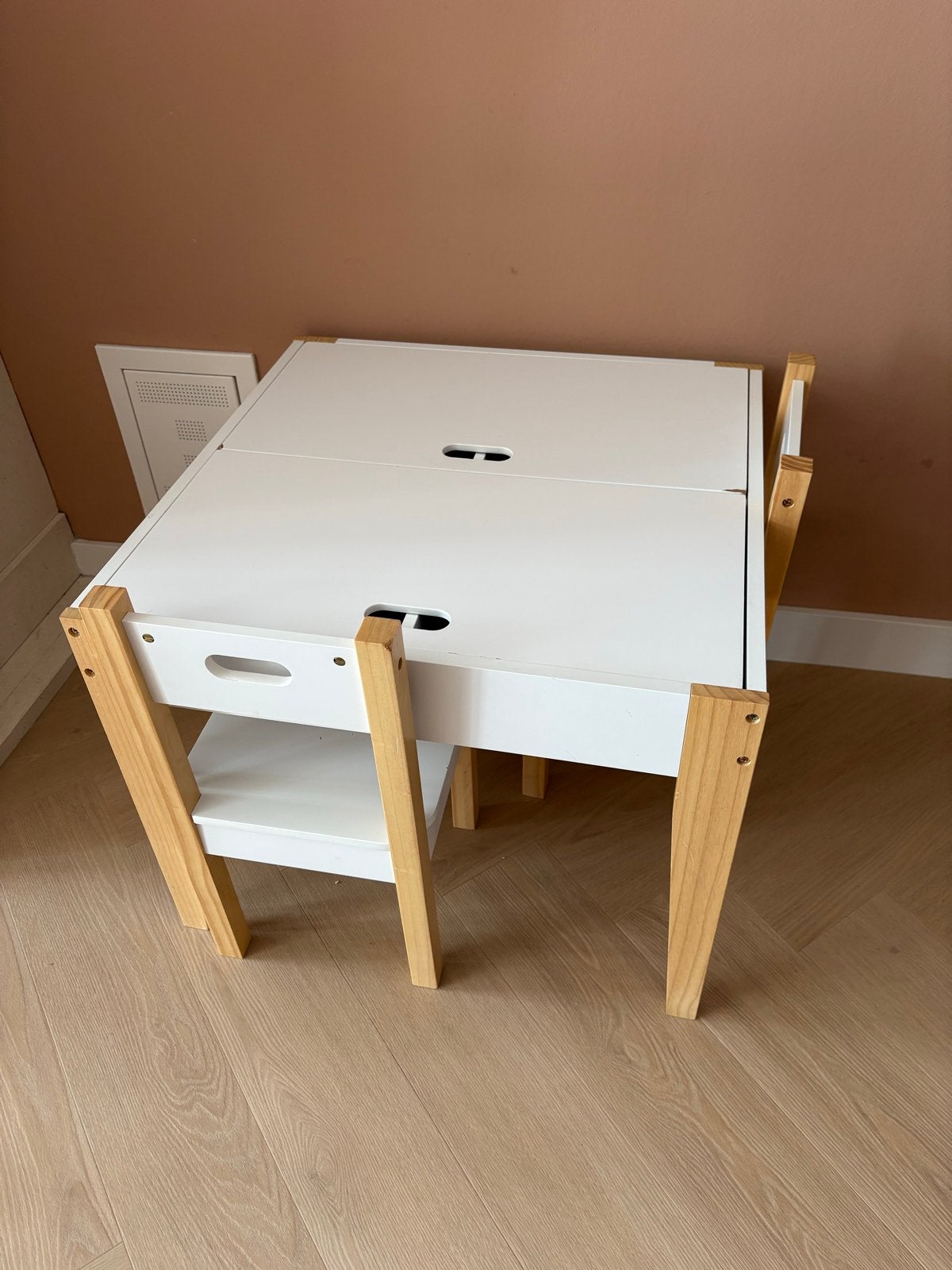 Kinder speeltafel met stoeltjes, Ophalen, Gebruikt, Tafel(s) en Stoel(en)
