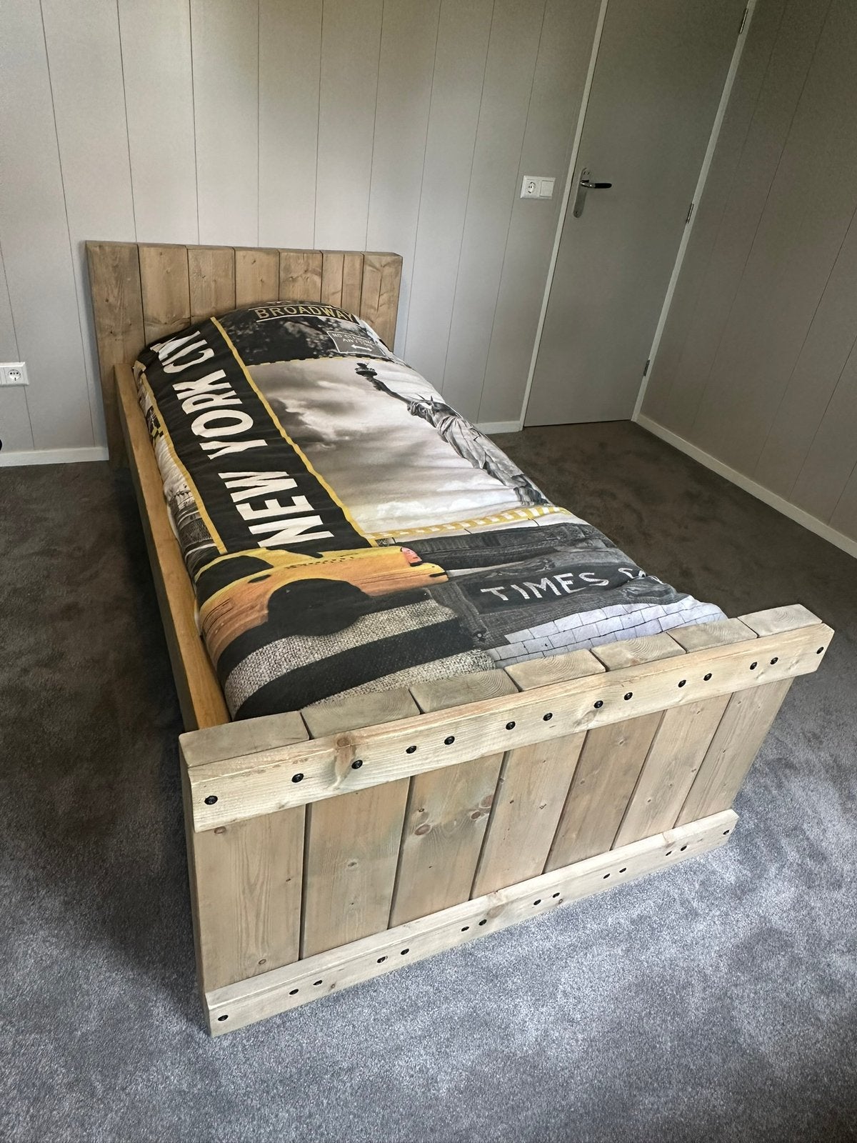 Eenpersoons bed van steigerhout, Gebruikt, 90 cm, Eenpersoons, Bruin