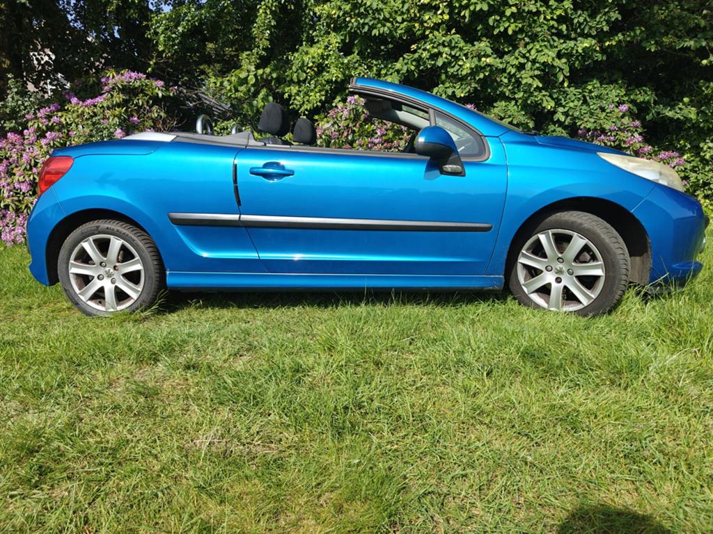 Peugeot 2007 Blauw cabrio 207cc open dak, Auto's, Peugeot, Cabriolet, Particulier, 119 pk, 66 €/maand