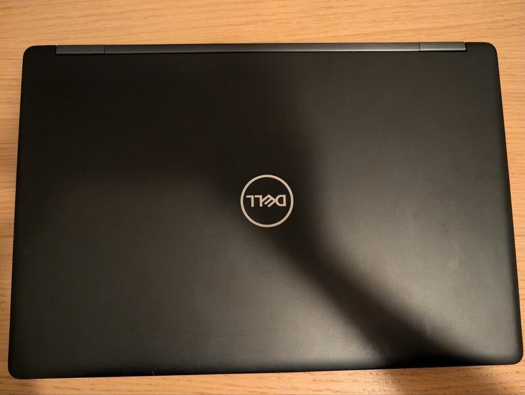 Dell Latitude 5590 15.6" 256GB SSD | Windows 11 Pro, Ophalen, 2 tot 3 Ghz, 15 inch, Dell