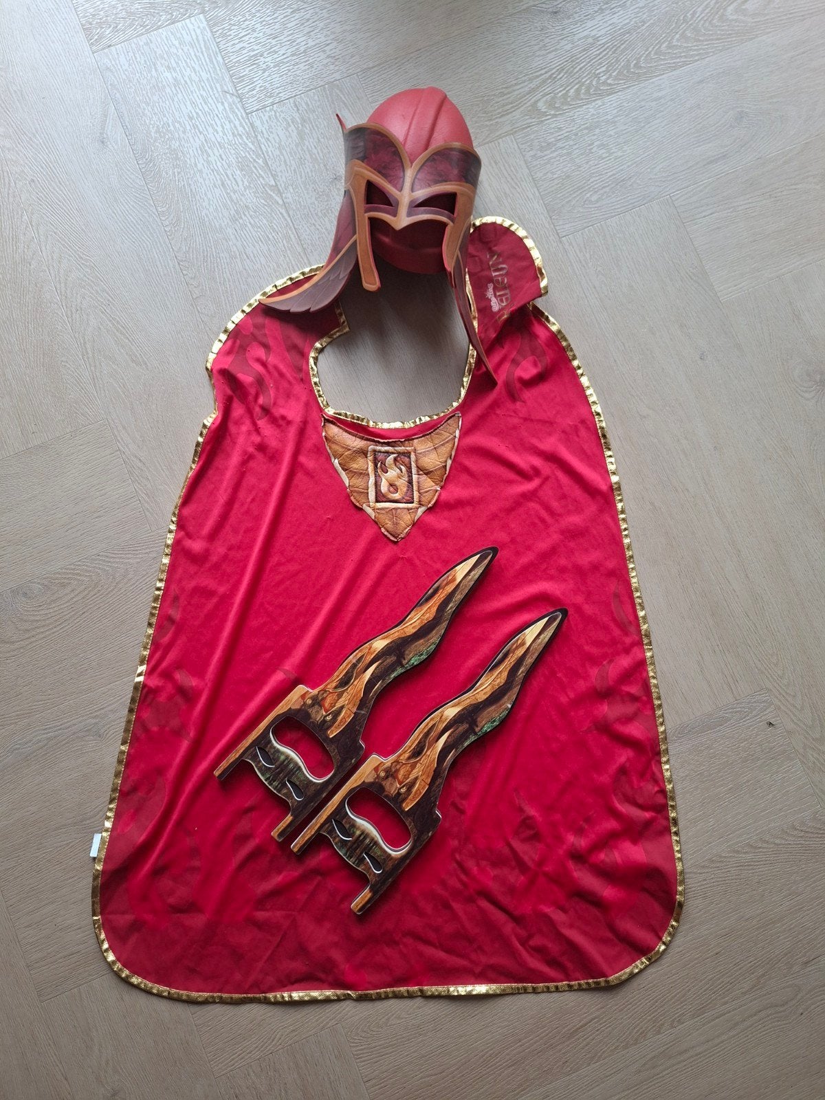 Ravelijn spullen efteling ridder rood, Ophalen of Verzenden, Zo goed als nieuw