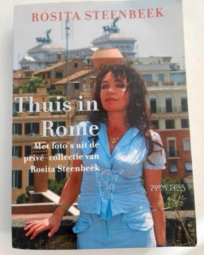 Thuis in Rome - Rosita Steenbeek (incl. privé-foto's), Boeken, Ophalen of Verzenden, Zo goed als nieuw