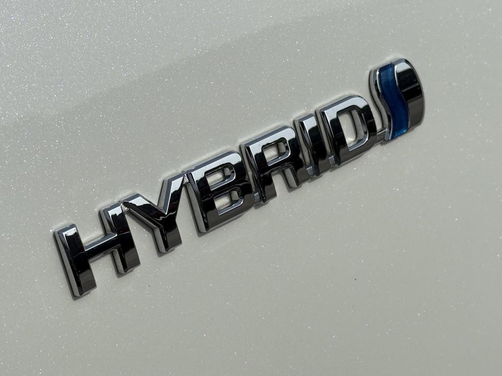 Toyota Yaris 1.5 Hybrid Dynamic Bi-Tone / Dealer Onderhouden, Auto's, Gebruikt, Euro 6, 4 cilinders, Start-stop-systeem