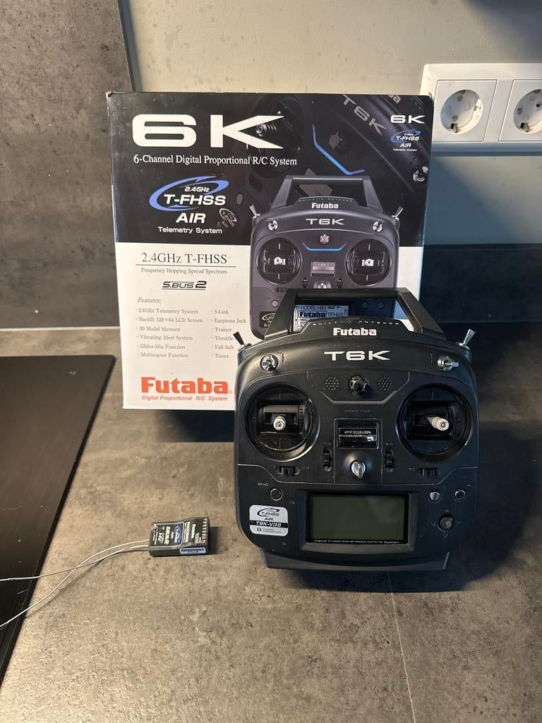Futaba TK6 AFSTANDSBEDIENING - 6-kanaals R/C Systeem, Hobby en Vrije tijd, Modelbouw | Radiografisch | Overige, Ophalen of Verzenden