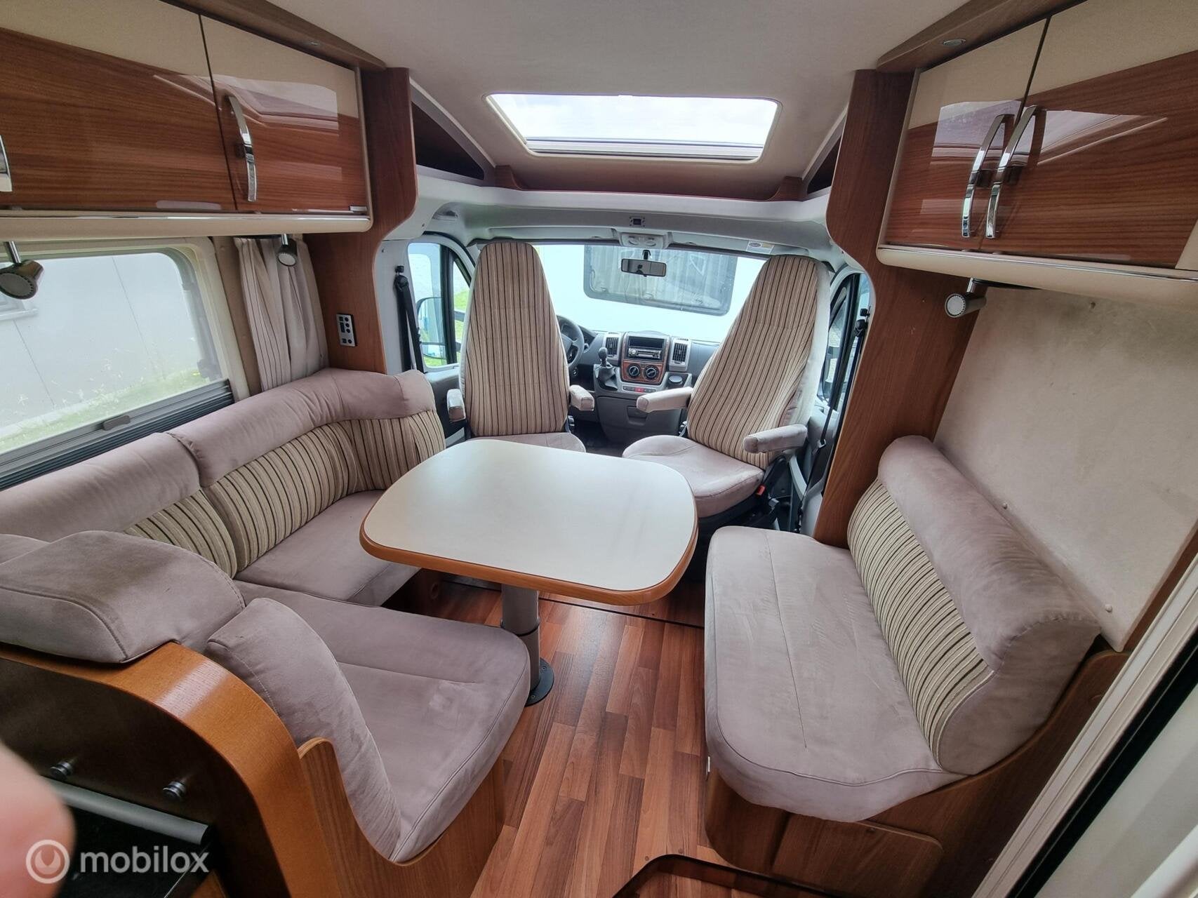 Hymer T 614 SL Star Edition l 131PK Dwarsbed l Grote Garage, Caravans en Kamperen, Luifel, 7 tot 8 meter, Bedrijf, Hymer