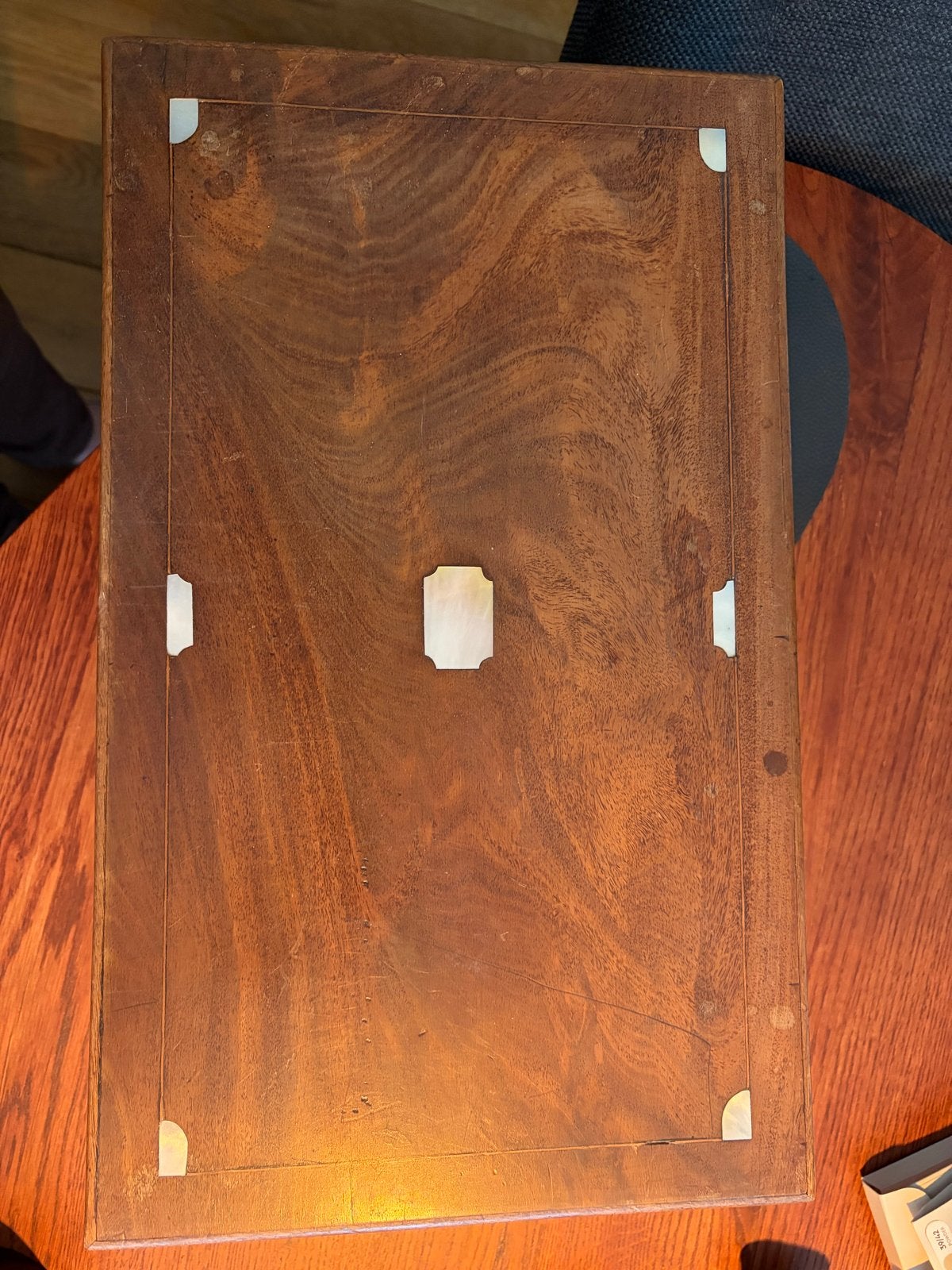 Antieke houten doos met parelmoer inleg, Ophalen of Verzenden