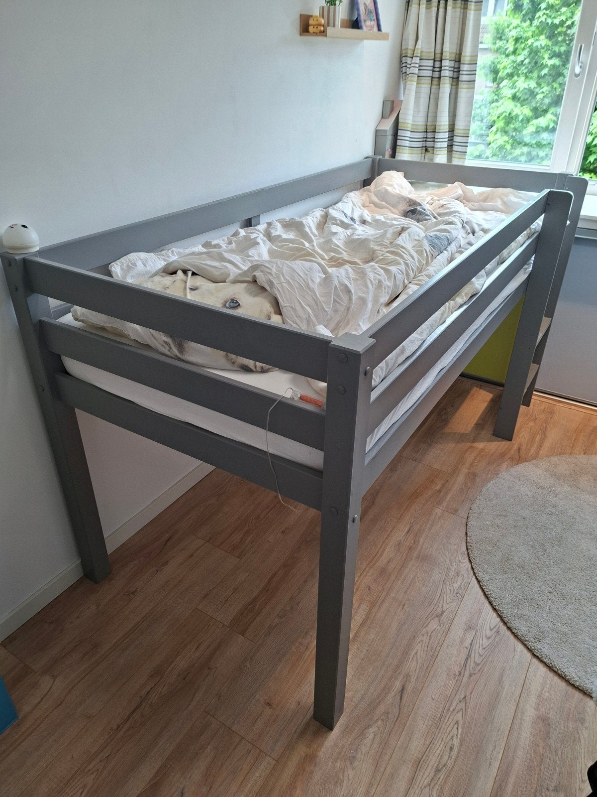 Halfhoogslaper Vipack. Donkergrijs., Huis en Inrichting, Slaapkamer | Bedden, Ophalen, 90 cm, Eenpersoons, Zo goed als nieuw